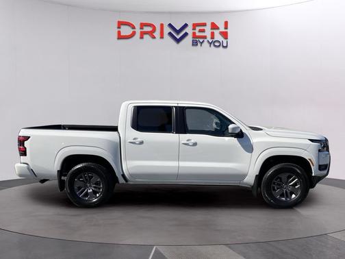 Glacier White 2026 Nissan Frontier SV