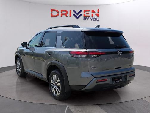 Gun Metallic 2026 Nissan Pathfinder SL