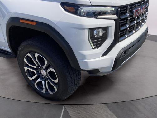 2023 GMC Canyon AT4