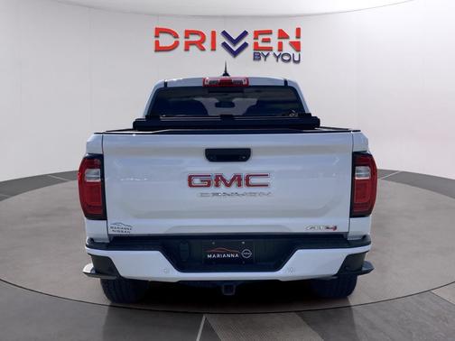 2023 GMC Canyon AT4