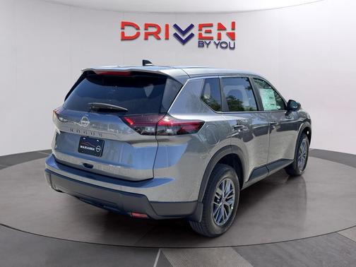 Gun Metallic 2026 Nissan Rogue S