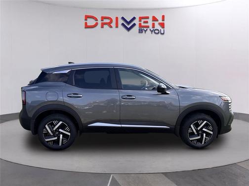 Gun Metallic 2026 Nissan Kicks SV