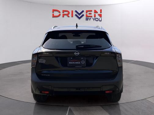 Super Black 2026 Nissan Kicks SV