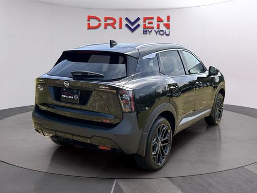 Super Black 2026 Nissan Kicks SR