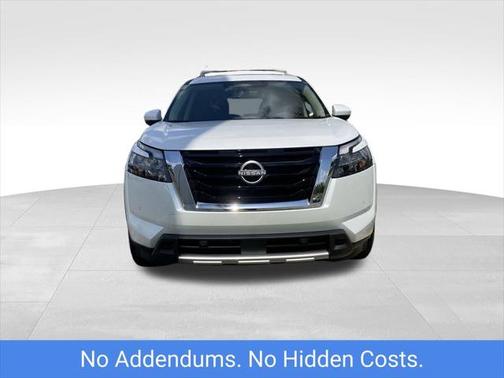 2025 Nissan Pathfinder SL FWD