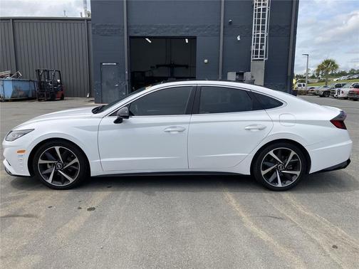 2023 Hyundai SONATA SEL Plus