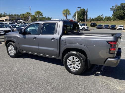 2024 Nissan Frontier SV