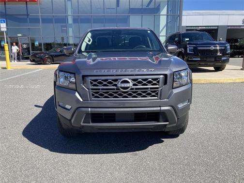 2024 Nissan Frontier SV