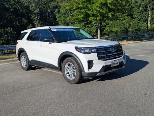 Star White 2026 Ford Explorer Active