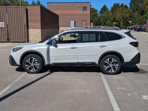 2022 Subaru Outback TOURING