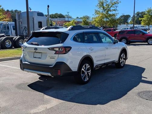 2022 Subaru Outback TOURING