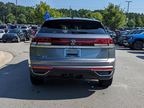 2024 Volkswagen Atlas Cross Sport 2.0T SE W/ TECHNOLOGY