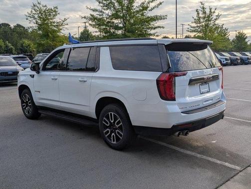 Summit White 2023 GMC Yukon XL AT4