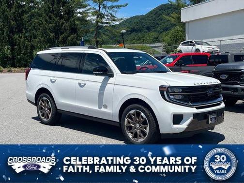 Star White 2026 Ford Expedition King Ranch