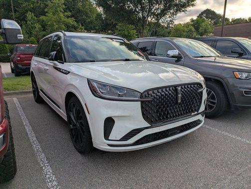 White Metallic 2025 Lincoln Aviator Reserve AWD