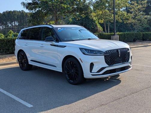 White Metallic 2025 Lincoln Aviator Reserve AWD