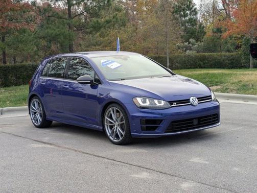 2017 Volkswagen Golf R 4-DOOR