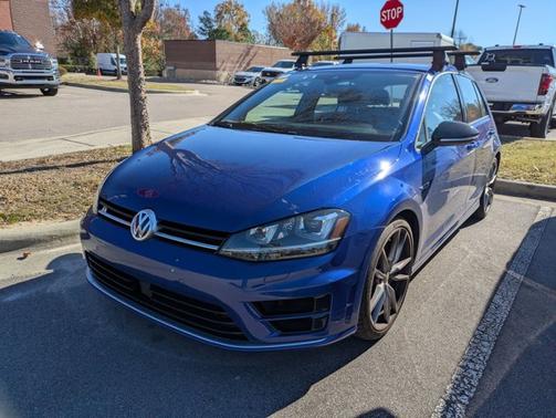 2017 Volkswagen Golf R 4-DOOR