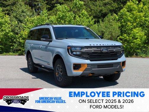 Glacier Gray Metallic 2026 Ford Expedition Tremor