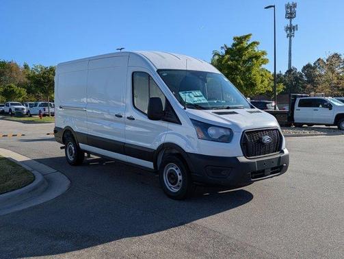 Oxford White 2026 Ford Transit-250 148 WB Medium Roof Cargo