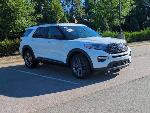 STAR WHITE MET TRI-COAT 2024 Ford Explorer XLT