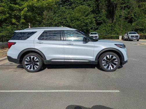 White Metallic 2025 Ford Explorer Platinum