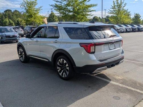 White Metallic 2025 Ford Explorer Platinum