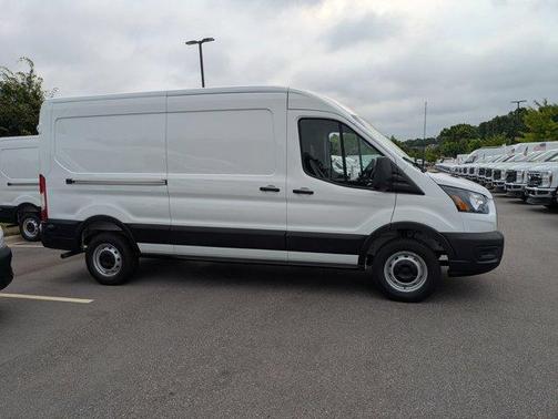 Oxford White 2026 Ford Transit-250 148 WB Medium Roof Cargo