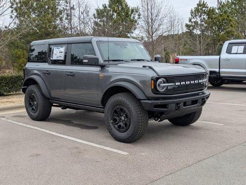 Carbonized Gray Metallic 2025 Ford Bronco Badlands SUV