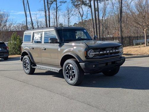 Gray 2025 Ford Bronco Outer Banks SUV