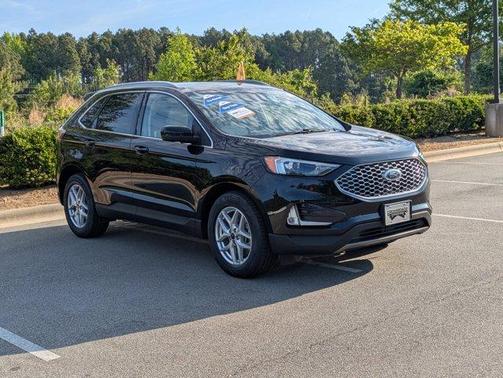 Black Metallic 2023 Ford Edge SEL