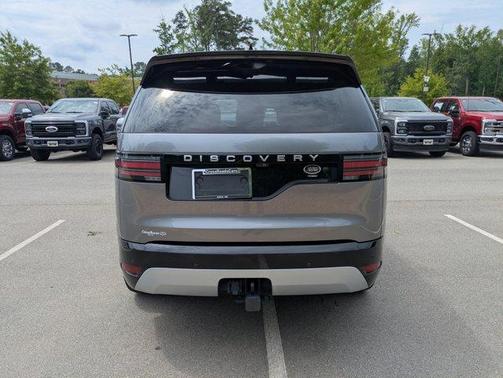 Eiger Grey 2023 Land Rover Discovery P360 Metropolitan Edition