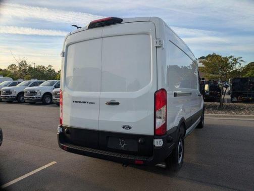 2026 Ford Transit-250 148 WB Medium Roof Cargo