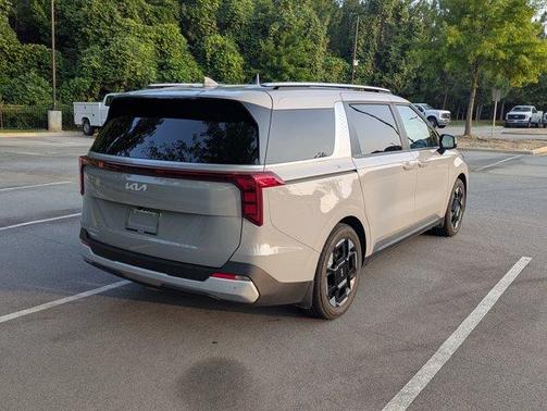 Ceramic Silver 2025 Kia Carnival EX