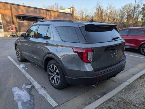 2024 Ford Explorer ST-Line