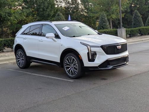 2025 Cadillac XT4 SPORT