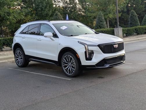 2025 Cadillac XT4 SPORT