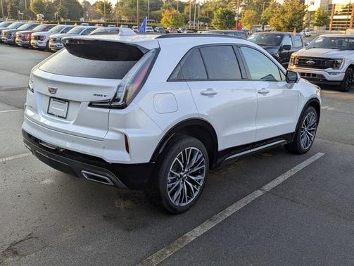 2025 Cadillac XT4 SPORT