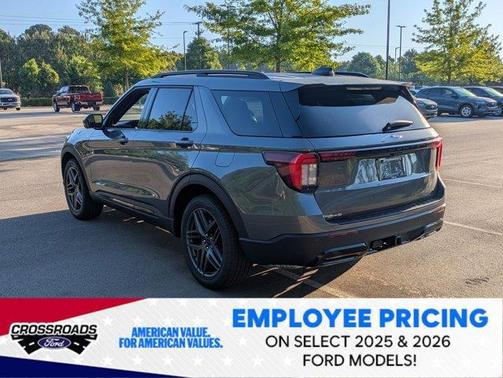 Carbonized Gray Metallic 2026 Ford Explorer ST-Line