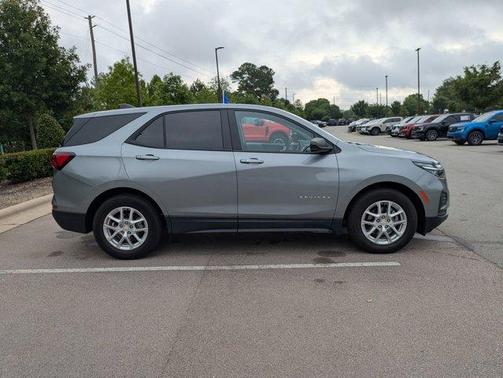 Sterling Gray Metallic 2023 Chevrolet Equinox LS