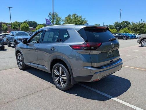 Gun Metallic 2024 Nissan Rogue SL