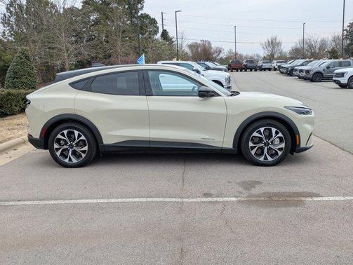 2025 Ford Mustang Mach-E Select