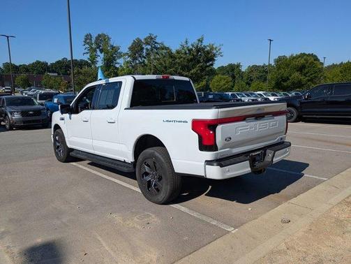 Oxford White 2025 Ford F-150 Lightning LARIAT