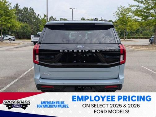 Glacier Gray Metallic 2026 Ford Expedition Active
