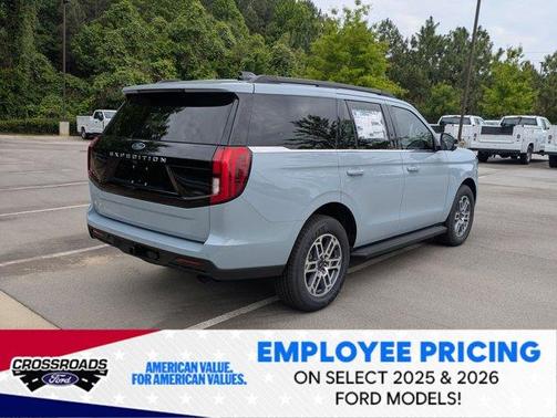 Glacier Gray Metallic 2026 Ford Expedition Active