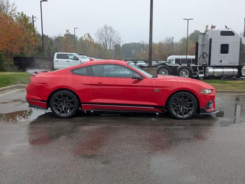2022 Ford Mustang MACH 1