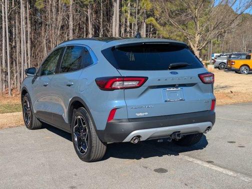 2026 Ford Escape Platinum