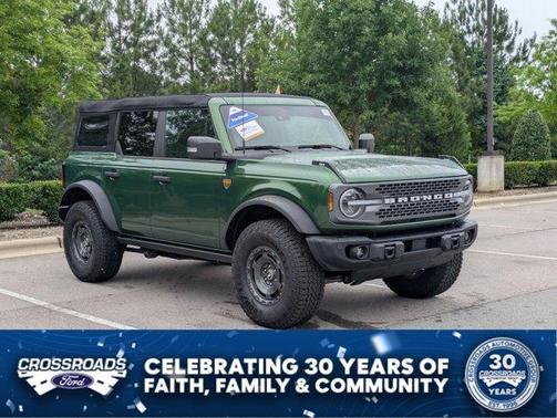 ERUPTION GREEN METALLIC 2025 Ford Bronco BADLANDS