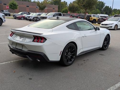 2025 Ford Mustang ECOBOOST