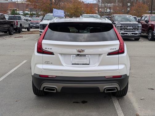 2022 Cadillac XT4 PREMIUM LUXURY
